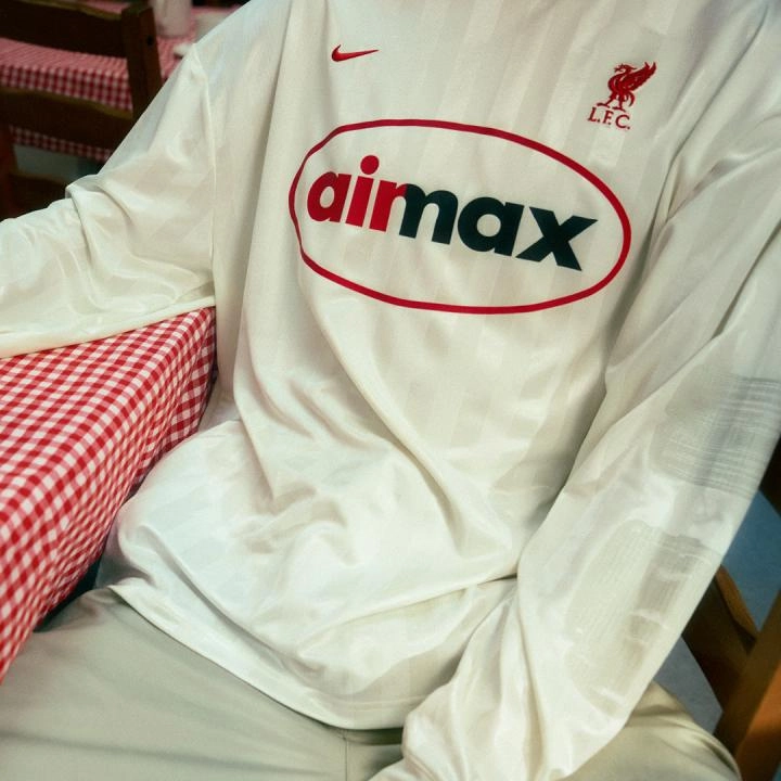 airmax-nike-lfc-080425 (2)